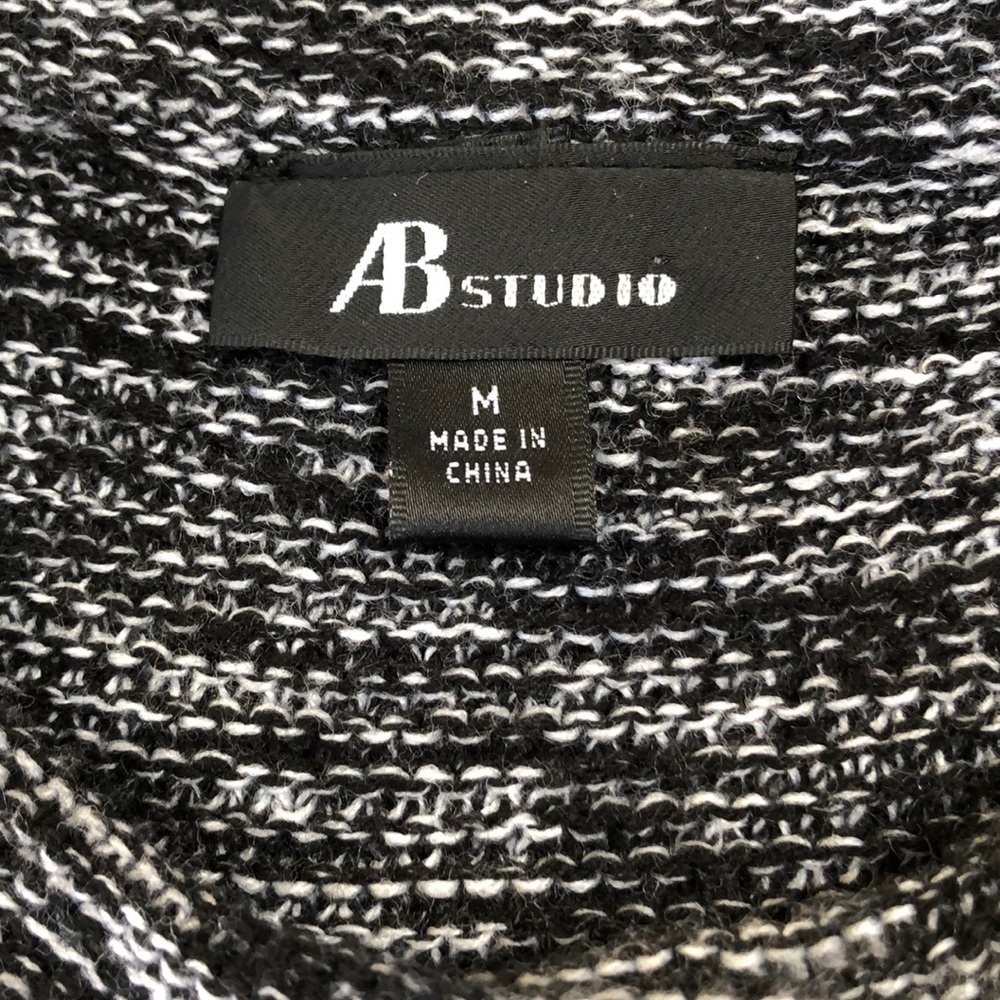 AB Studio Black/White cardigan, open front with button at neckline. Size Medium - Picture 2 of 4